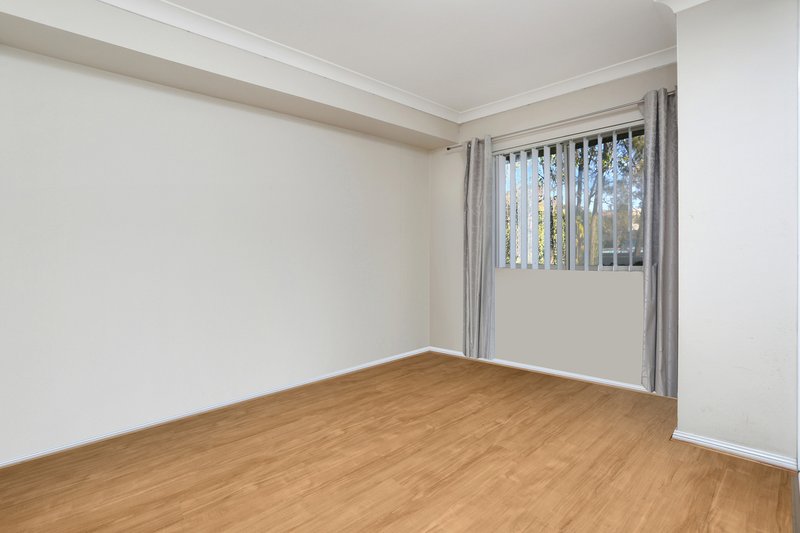 Photo - 39/2 Wentworth Avenue, Toongabbie NSW 2146 - Image 4