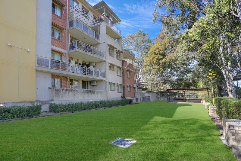 Photo - 39/2 Wentworth Avenue, Toongabbie NSW 2146 - Image 6