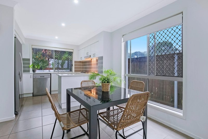 Photo - 39/20 Kianawah Road South, Manly West QLD 4179 - Image 5