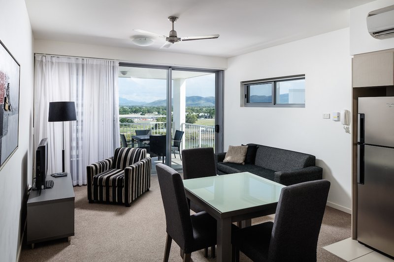 Photo - 39/3 Kingsway Place, Townsville City QLD 4810 - Image 4