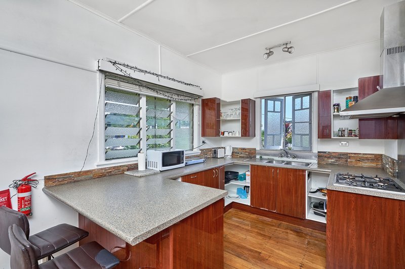 Photo - 393 Lake Street, Cairns North QLD 4870 - Image 3