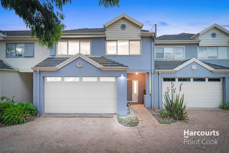 Photo - 3/93 Sanctuary Lakes South Boulevard, Point Cook VIC 3030 - Image 2