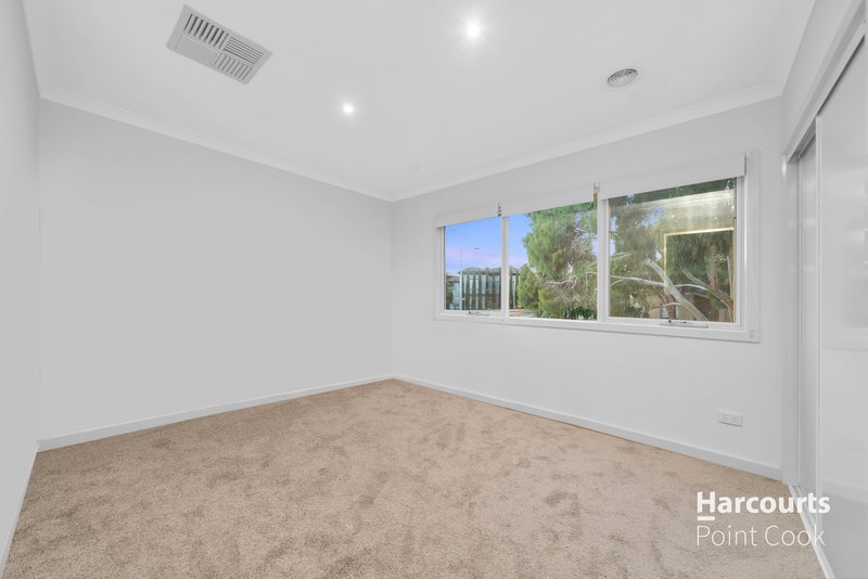 Photo - 3/93 Sanctuary Lakes South Boulevard, Point Cook VIC 3030 - Image 17