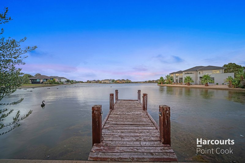 Photo - 3/93 Sanctuary Lakes South Boulevard, Point Cook VIC 3030 - Image 18