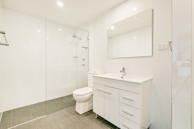 Photo - 39/322 Bourke Street, Surry Hills NSW 2010 - Image 4