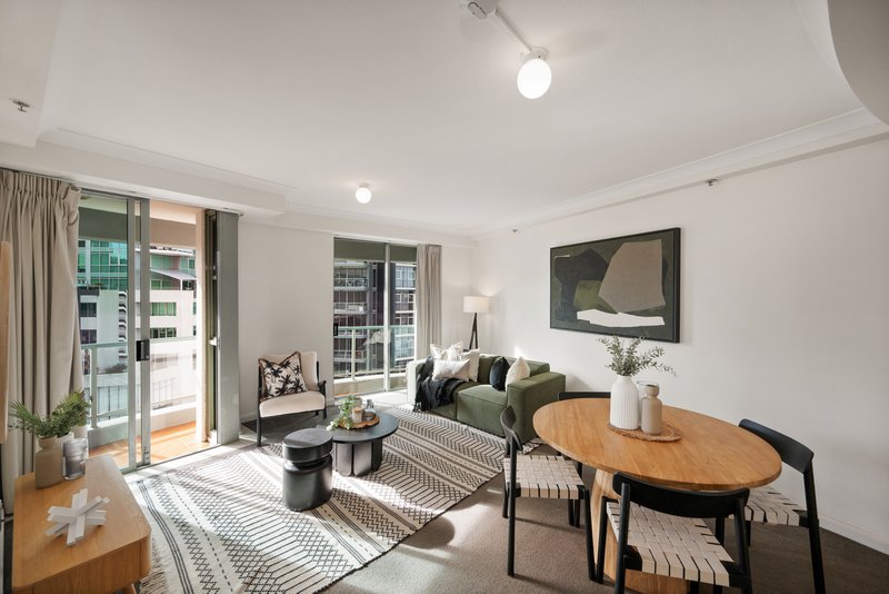Photo - 39/35 Howard Street, Brisbane City QLD 4000 - Image 1