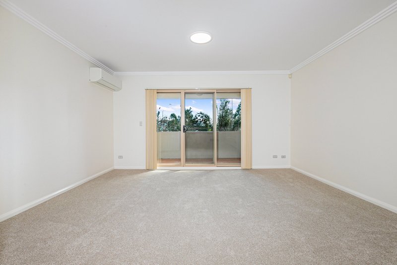 Photo - 39/4-6 Mercer Street, Castle Hill NSW 2154 - Image 4