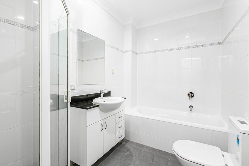 Photo - 39/4-6 Mercer Street, Castle Hill NSW 2154 - Image 6