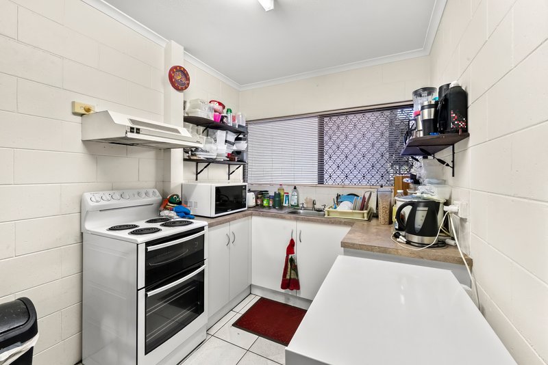 Photo - 3/94-96 Birch Street, Manunda QLD 4870 - Image 6