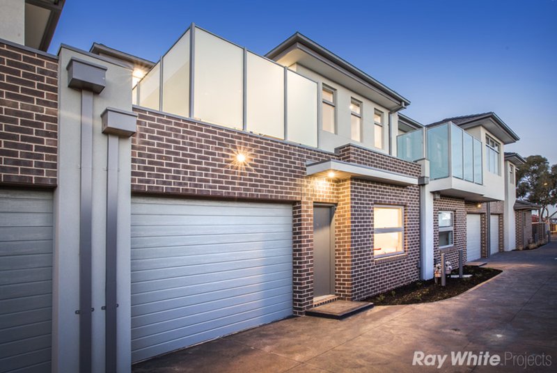 Photo - 3/94 Wood Street, Preston VIC 3072 - Image 2