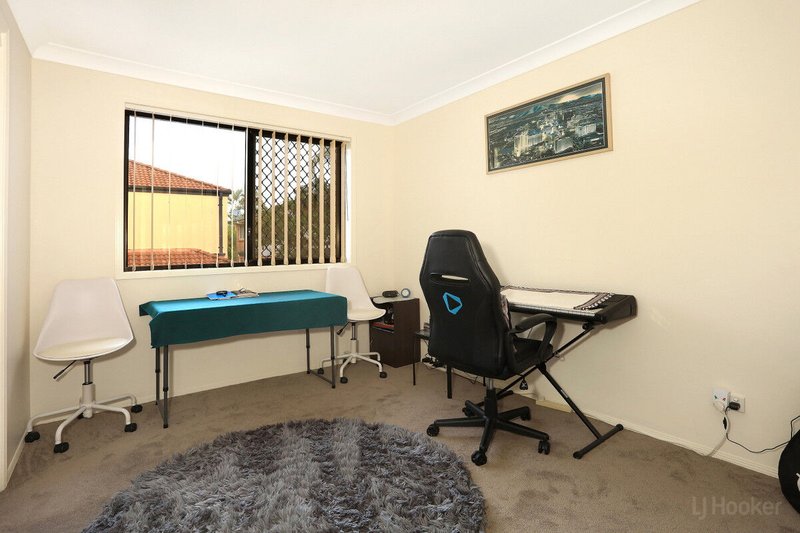 Photo - 3/95 Pohlman Street, Southport QLD 4215 - Image 17