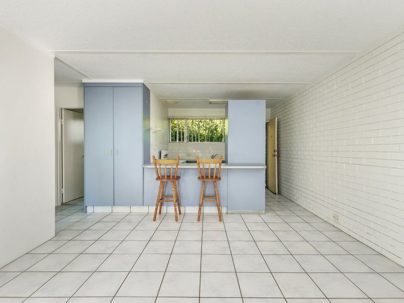 Photo - 3/96 Primrose Street, Sherwood QLD 4075 - Image 2