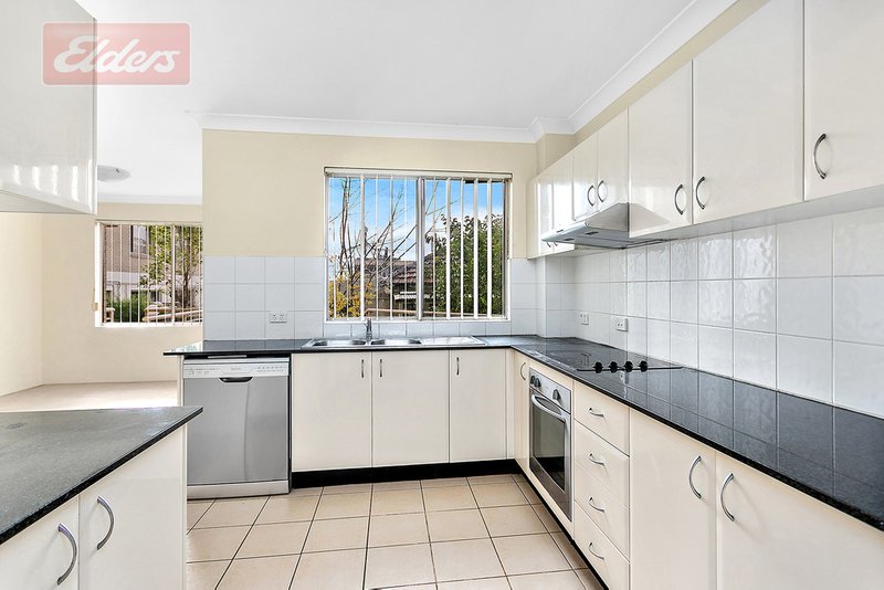 Photo - 3/96 Railway Crescent, Jannali NSW 2226 - Image 3