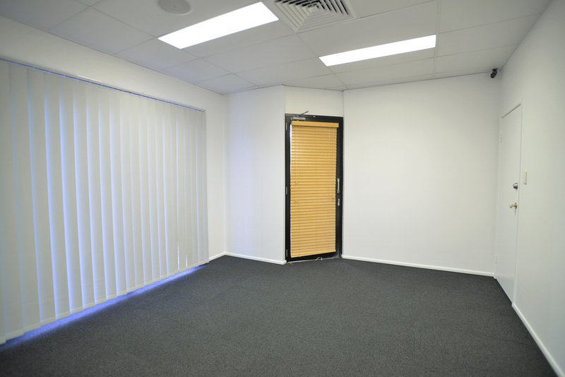 Photo - 3964 Pacific Highway, Loganholme QLD 4129 - Image 2