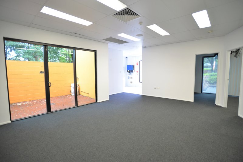 Photo - 3964 Pacific Highway, Loganholme QLD 4129 - Image 3