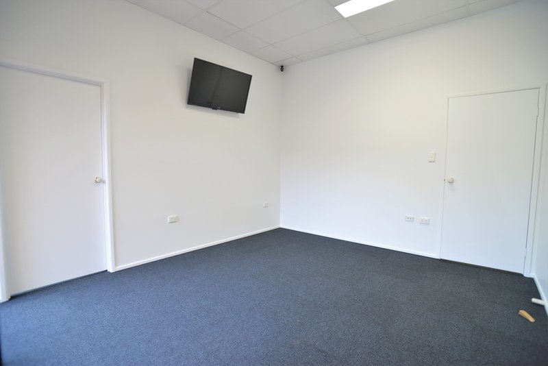 Photo - 3964 Pacific Highway, Loganholme QLD 4129 - Image 7