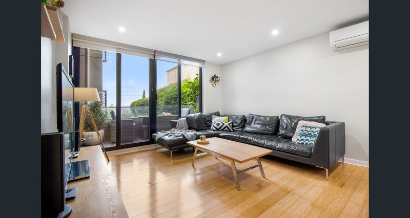 Photo - 3/97 Whittens Lane, Doncaster VIC 3108 - Image 2