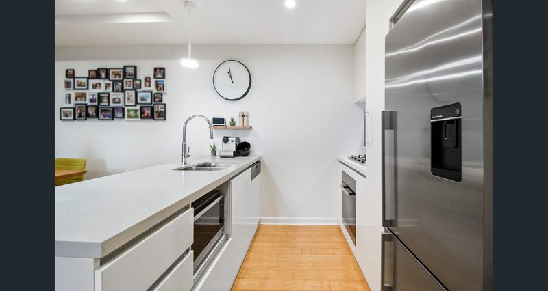 Photo - 3/97 Whittens Lane, Doncaster VIC 3108 - Image 4