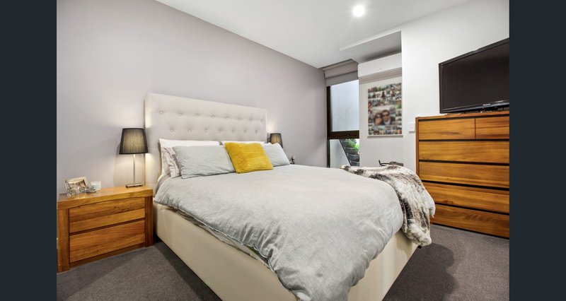 Photo - 3/97 Whittens Lane, Doncaster VIC 3108 - Image 10