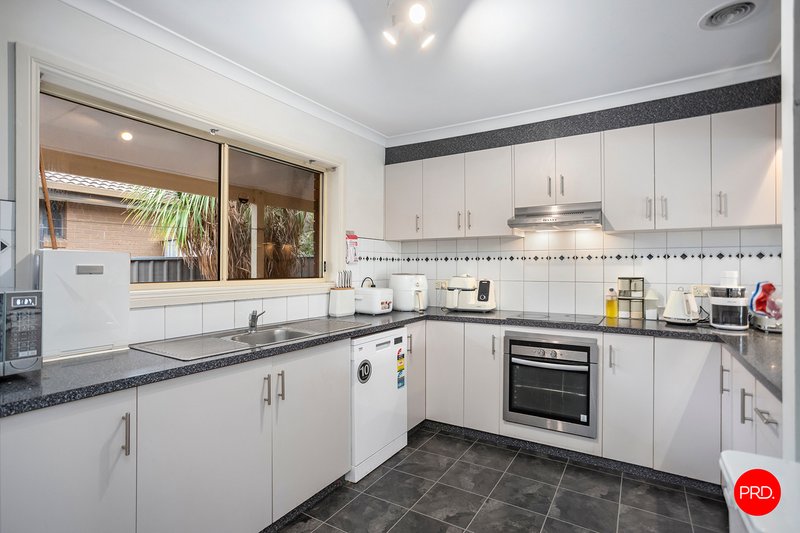 Photo - 3/97D Panton Street, Golden Square VIC 3555 - Image 5