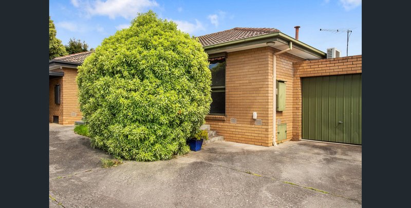 Photo - 3/98 Mt Dandenong Road, Ringwood East VIC 3135 - Image 1