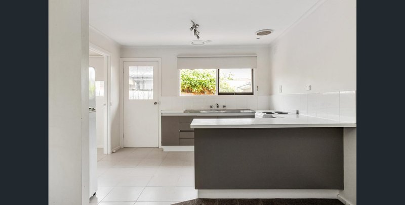 Photo - 3/98 Mt Dandenong Road, Ringwood East VIC 3135 - Image 3