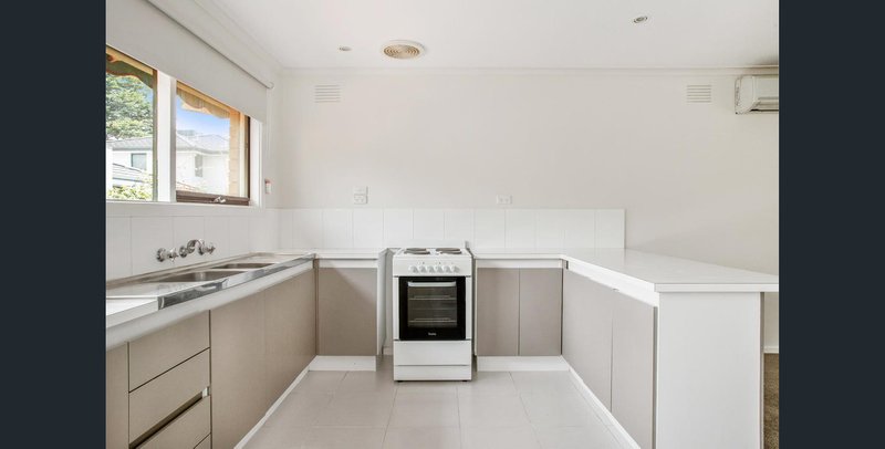 Photo - 3/98 Mt Dandenong Road, Ringwood East VIC 3135 - Image 4