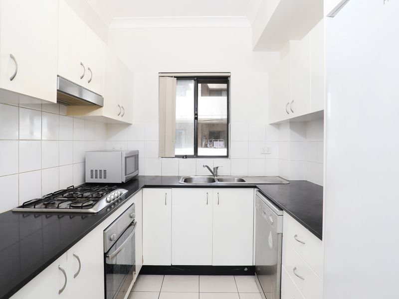 Photo - 39/9-17 Eastbourne Road, Homebush West NSW 2140 - Image 4