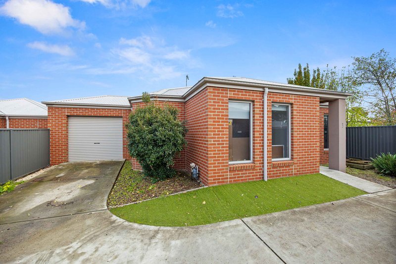 Photo - 3/99 Grant Street, Sebastopol VIC 3356 - Image 2