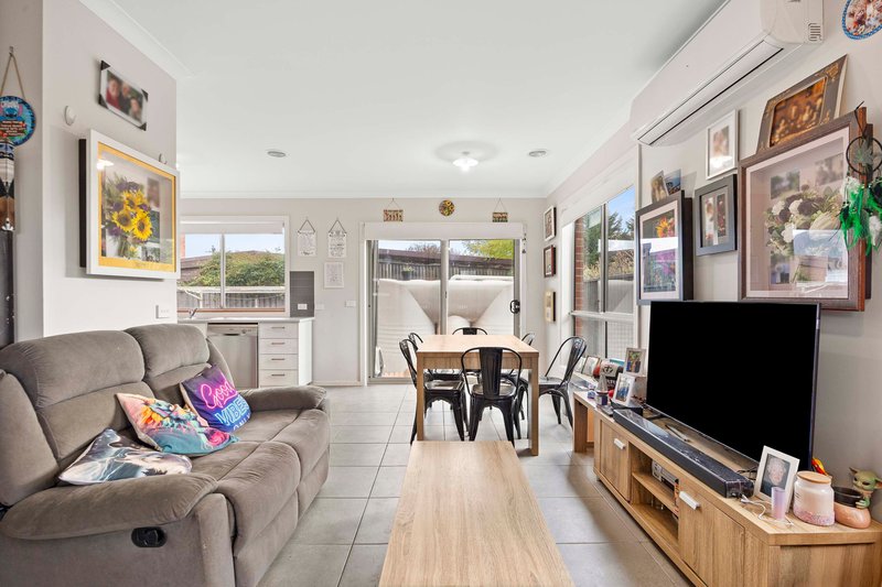 Photo - 3/99 Grant Street, Sebastopol VIC 3356 - Image 4