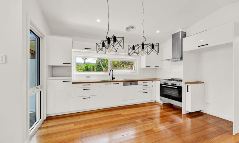 Photo - 39A Hawthorn Road, Caulfield North VIC 3161 - Image 3