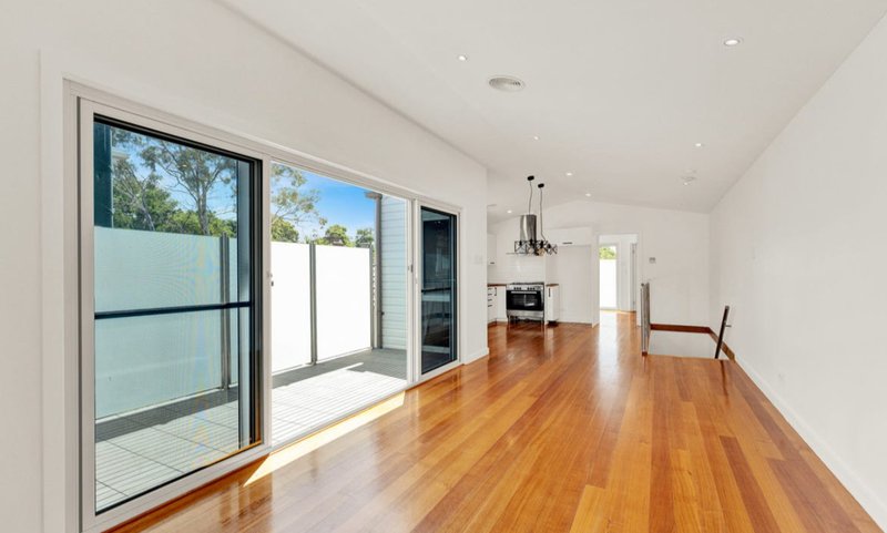 Photo - 39A Hawthorn Road, Caulfield North VIC 3161 - Image 4