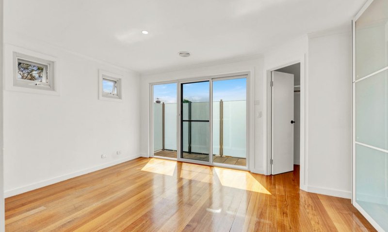 Photo - 39A Hawthorn Road, Caulfield North VIC 3161 - Image 8