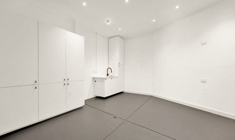Photo - 39A Hawthorn Road, Caulfield North VIC 3161 - Image 10