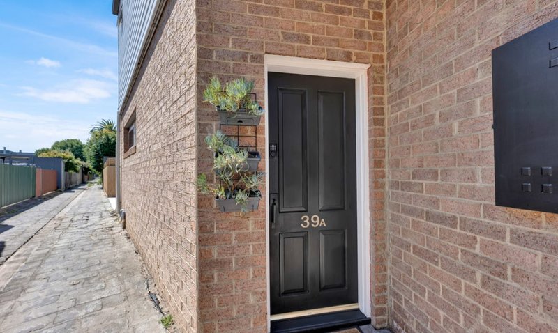 Photo - 39A Hawthorn Road, Caulfield North VIC 3161 - Image 13