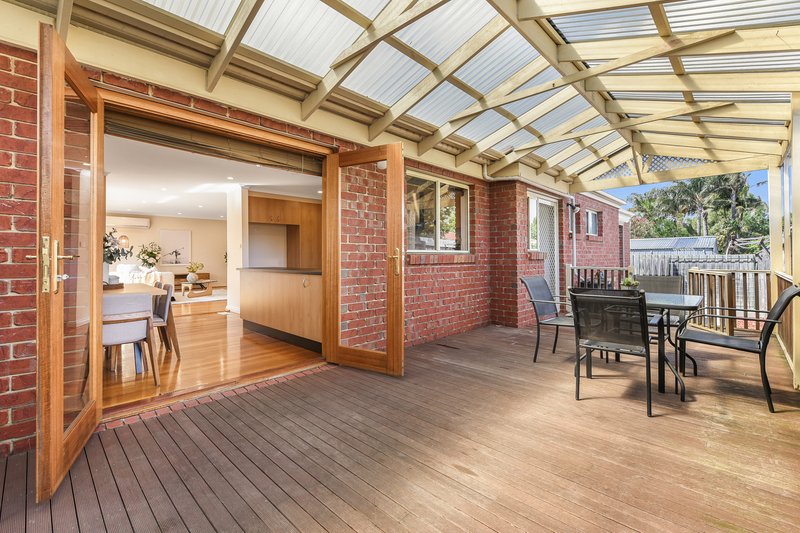 Photo - 39B Luntar Road, Oakleigh South VIC 3167 - Image 10