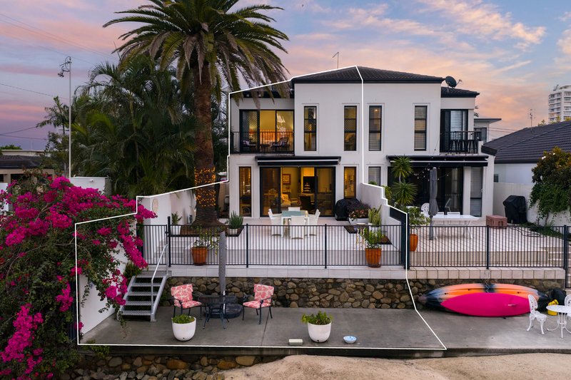 Photo - 39B Paradise Island, Surfers Paradise QLD 4217 - Image 4