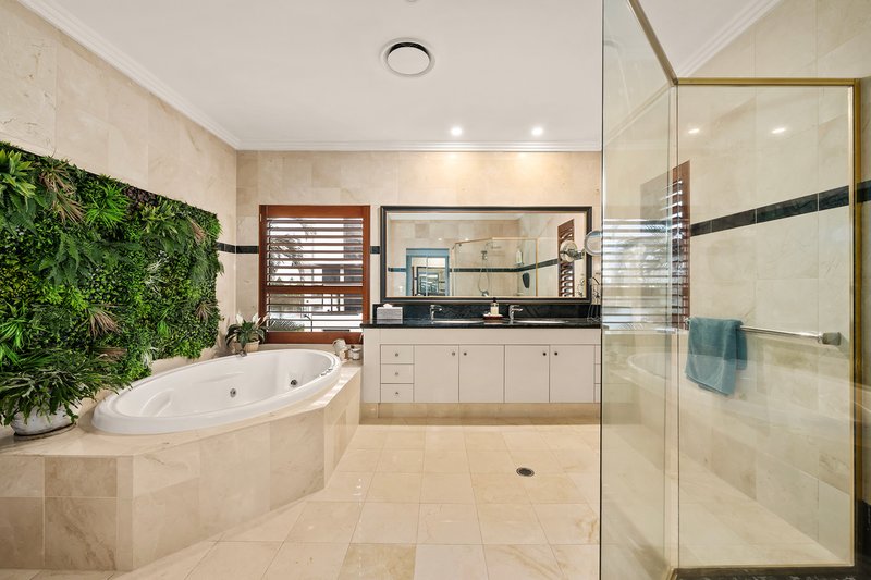 Photo - 39B Paradise Island, Surfers Paradise QLD 4217 - Image 20