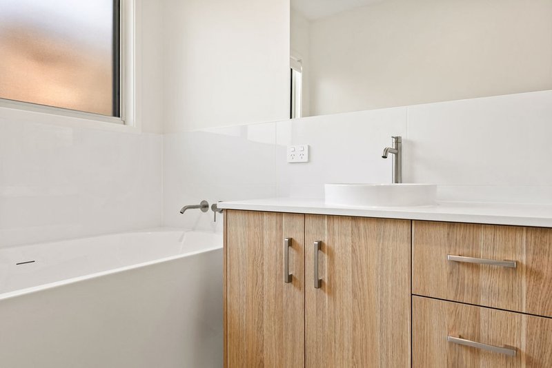 Photo - 3A Brosnan Drive, Capalaba QLD 4157 - Image 6