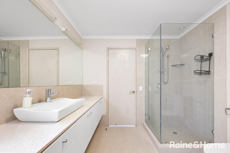 Photo - 3a Castile Street, Indooroopilly QLD 4068 - Image 9