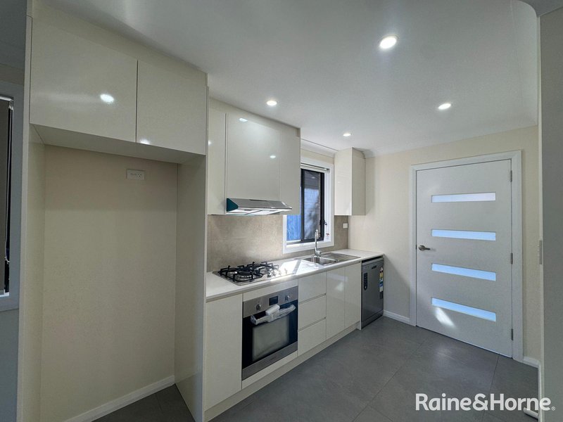 Photo - 3A Collis Place, Minto NSW 2566 - Image 3