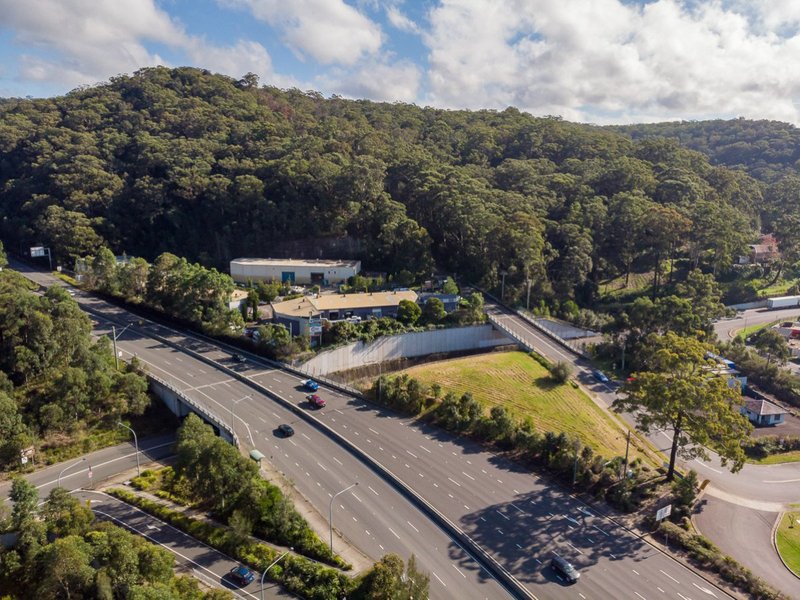 Photo - 3A Debenham Road South, West Gosford NSW 2250 - Image 4