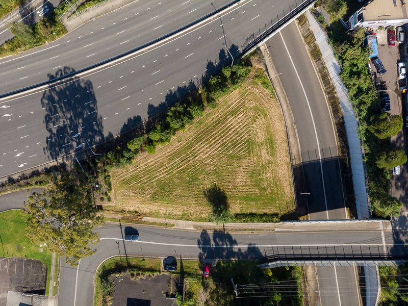 Photo - 3A Debenham Road South, West Gosford NSW 2250 - Image 6