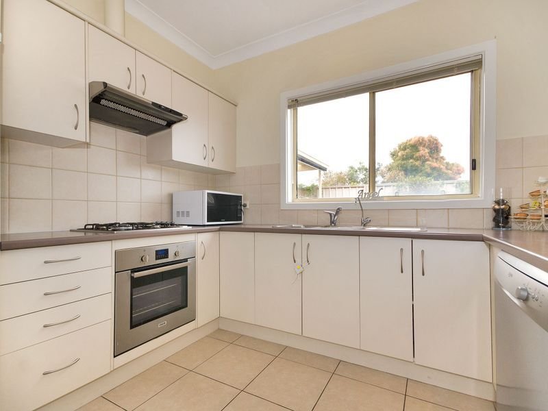 Photo - 3A Eighth Avenue, Woodville Gardens SA 5012 - Image 4