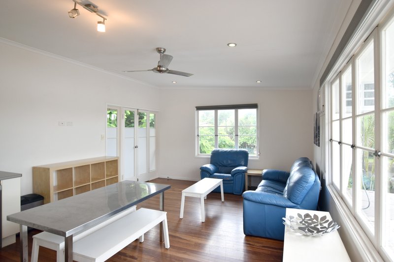 Photo - 3A Golding Street, Barney Point QLD 4680 - Image 2