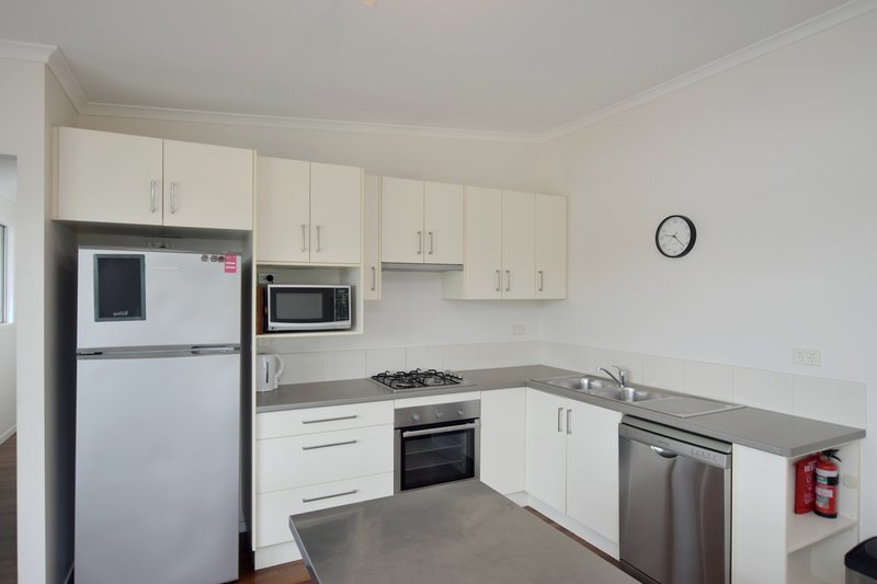 Photo - 3A Golding Street, Barney Point QLD 4680 - Image 6