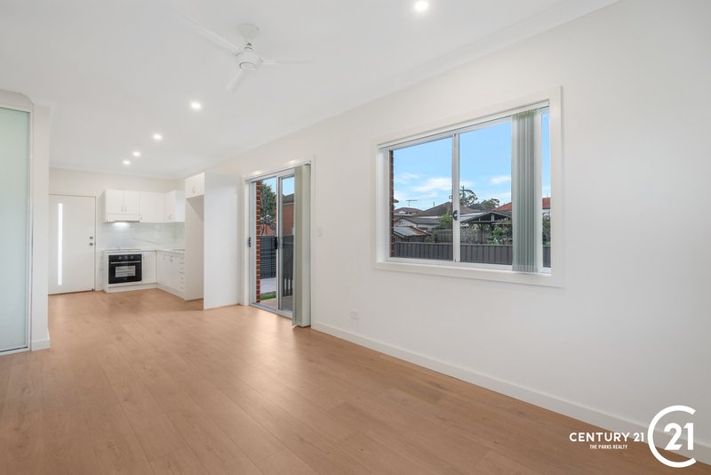 Photo - 3a Hale Place, Fairfield Heights NSW 2165 - Image 6