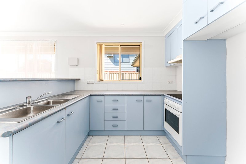 Photo - 3a Hunter Street, Charmhaven NSW 2263 - Image 8