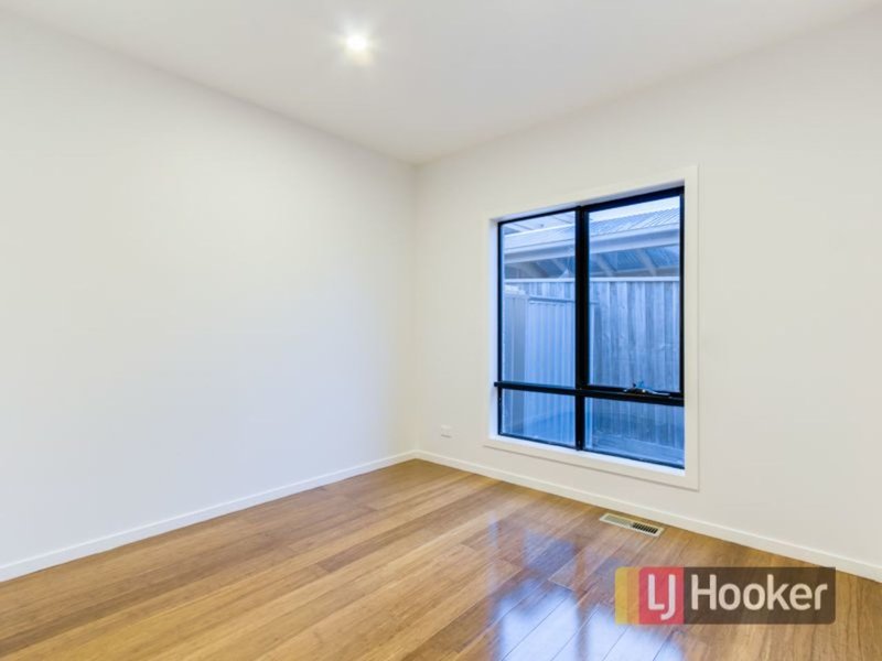 Photo - 3A Keller Court, Hampton Park VIC 3976 - Image 8