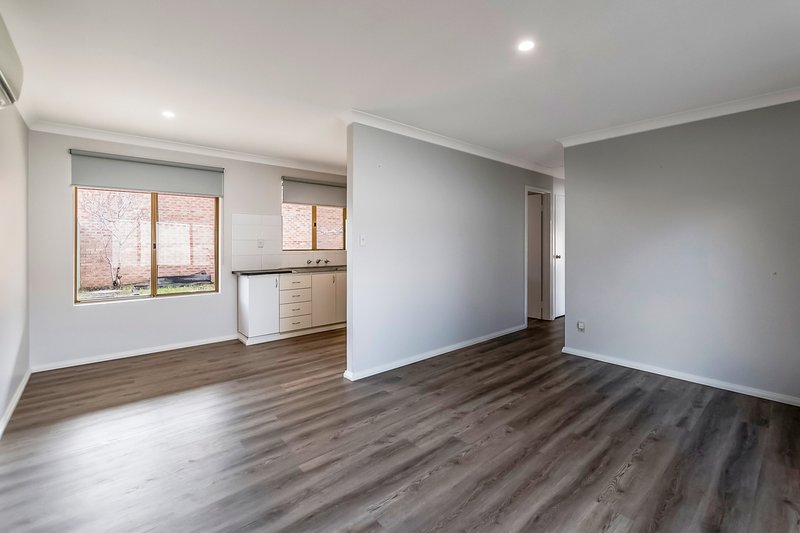 Photo - 3a Knowle Way, Warnbro WA 6169 - Image 4